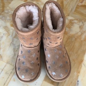 Kids Uggs sz 11 chestnut brown with metallic silver stars